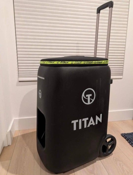 Titan One Pickleball Machine (with Battery And Charger)