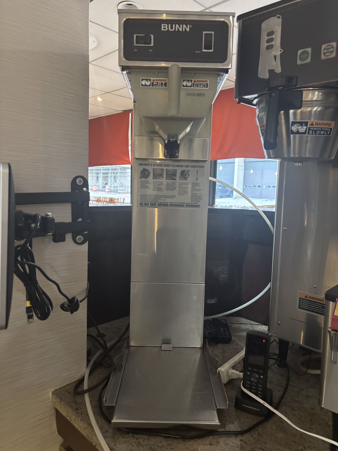 Bunn 36(contact info removed) TB3Q 3 Gallon Iced Tea Brewer with Quickbrew