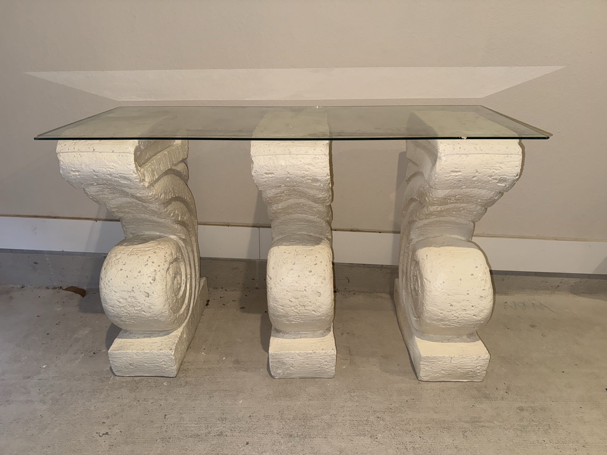 Rustic Stone-Look Entryway Table – Elegant & Sturdy