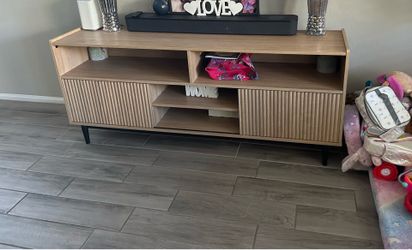 Tv table