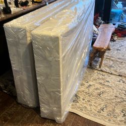 TEMPUR-PEDIC FULL / TWIN BOX SPRINGS FOR KING OR TWO BEDS