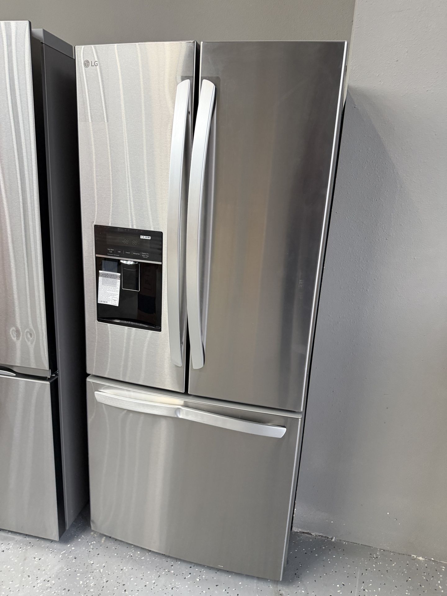 LG French Door Refrigerator 30’ 