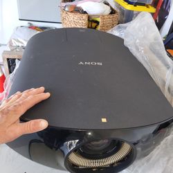 Sony 4k Projector