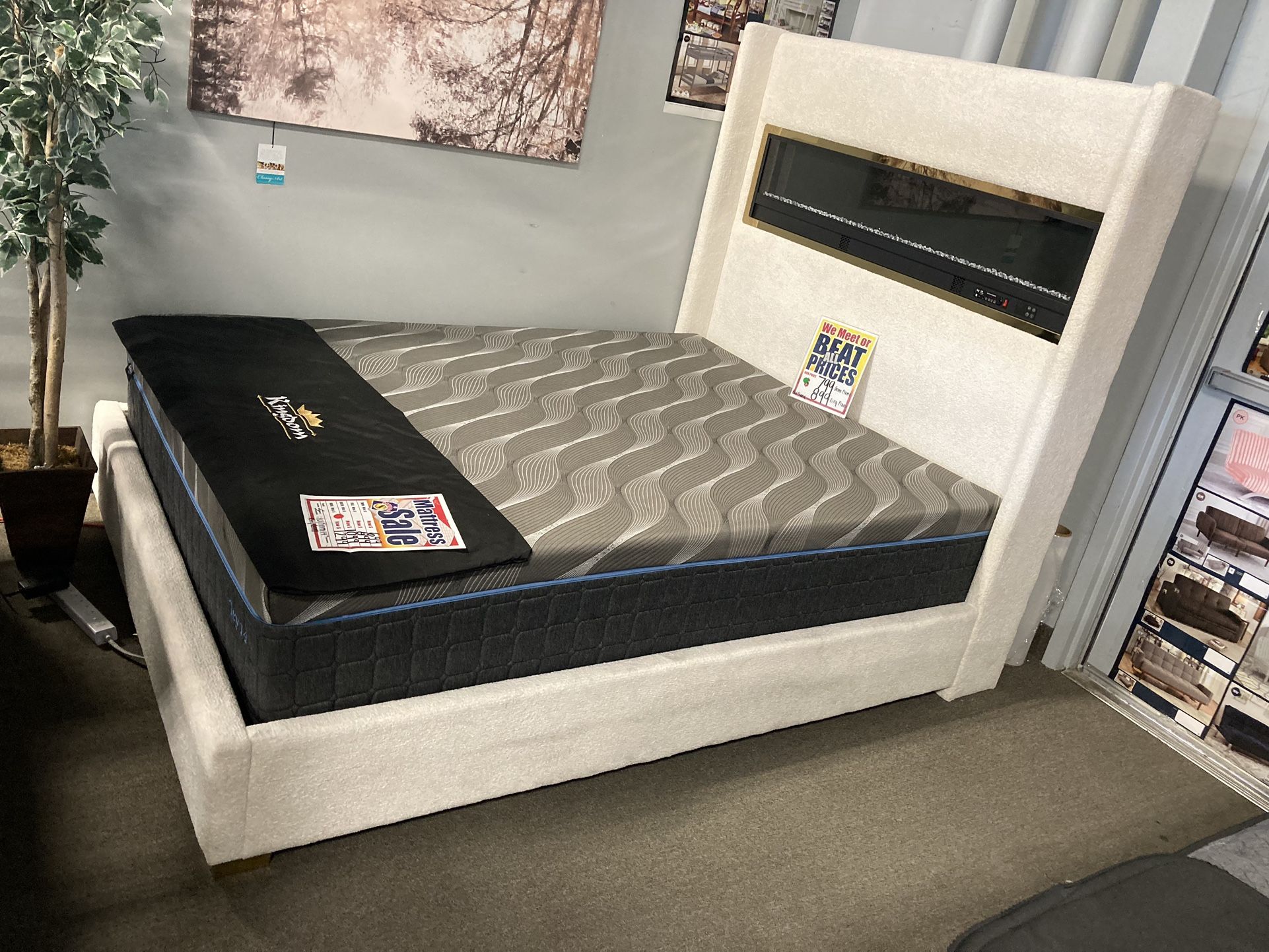 Bedframe! $699! Easy Financing! 💜📱✅
