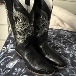 Armadillo Boots Size 9 US