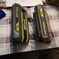 2 Batteries Ryobi