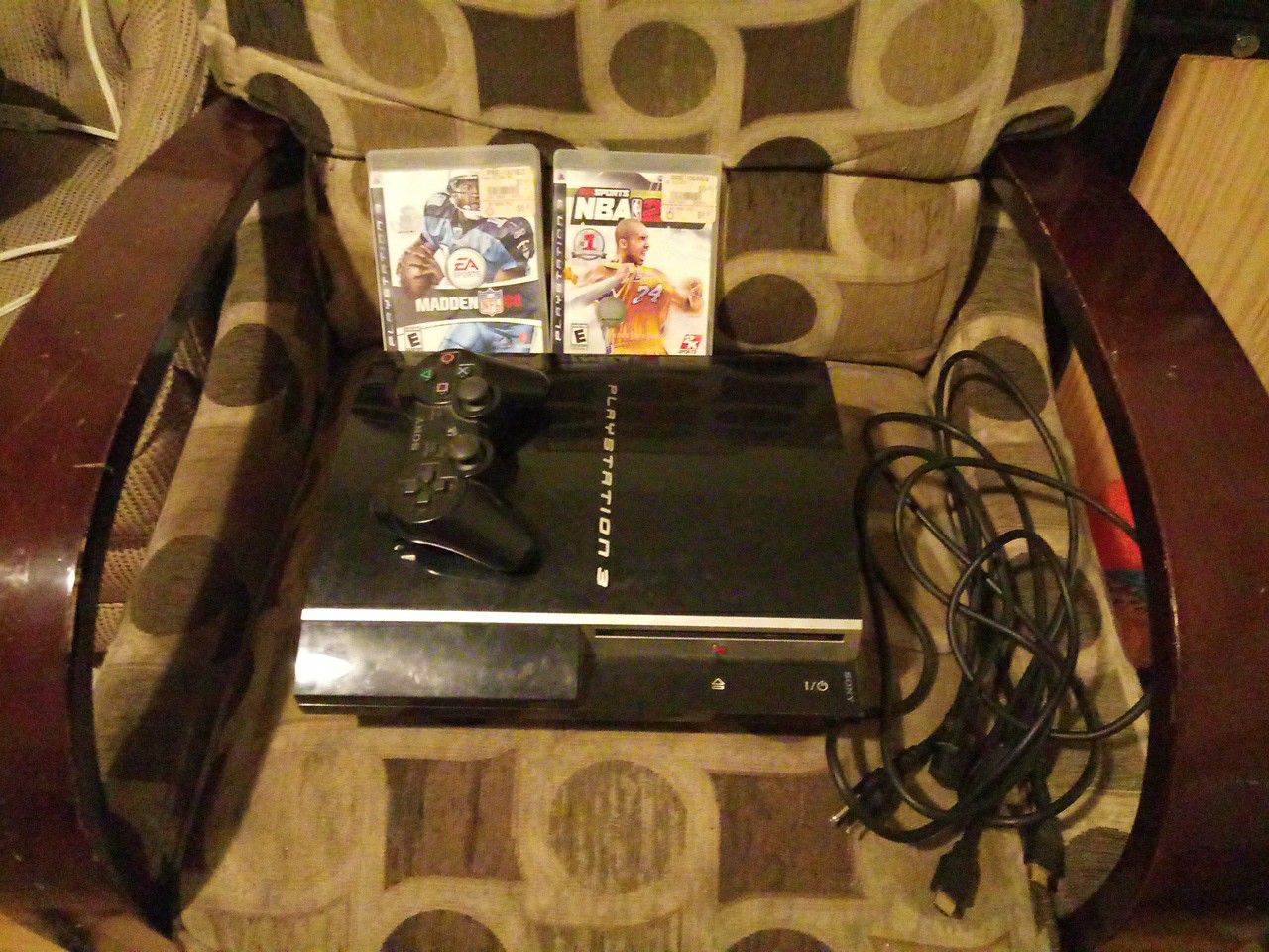 Original ps3 with 1 controller & 2 games
