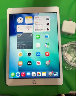 Apple iPad 8th Gen 32GB WiFi+Cellular UNLOCKED 10.2” iPad—Silver iOS 26