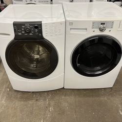Kenmore Washer And Kenmore Eléctric Dryer 