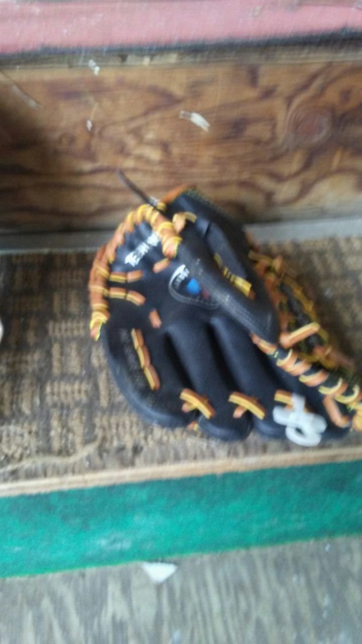Baseball glove / guante de béisbol
