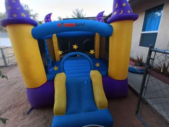 Bouncy-House/Jumper with basket ball hoop