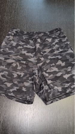 Lululemon Men Shorts Size Medium