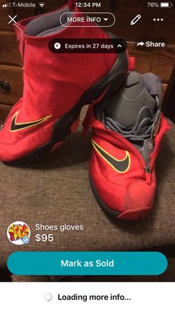 Nike gloves