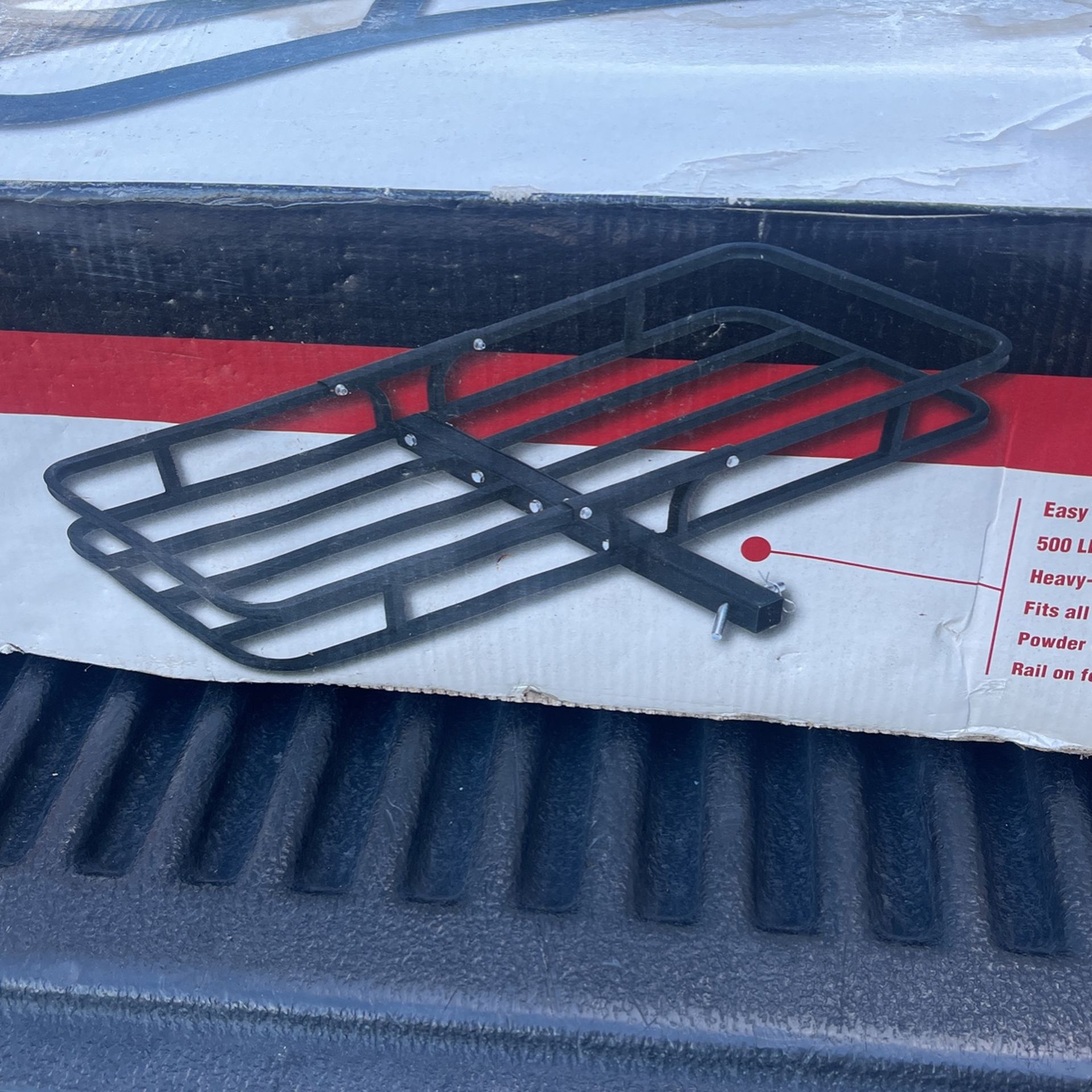 Cargo carrier 