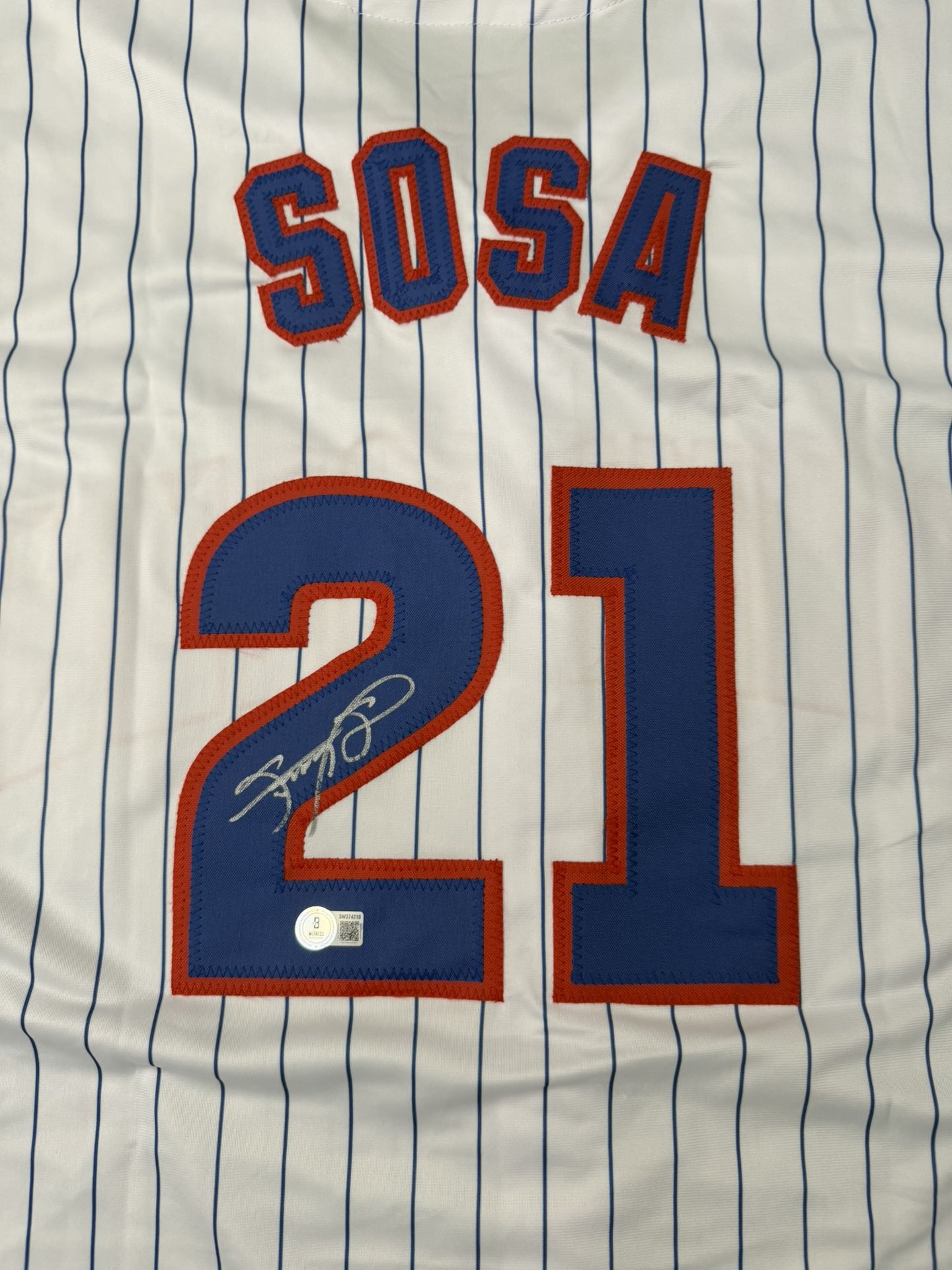 ⚾ Sammy Sosa “Slammin’ Sammy” Signed Custom Pinstripe Jersey – Beckett Witnessed