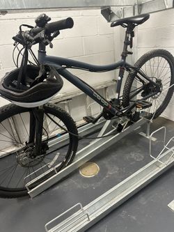 Blue REI Co-Op bike w/ lock and