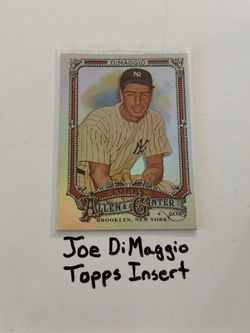 Joe DiMaggio New York Yankees Hall of Fame Outfielder Topps Short Print Insert Card. SP342SFP.