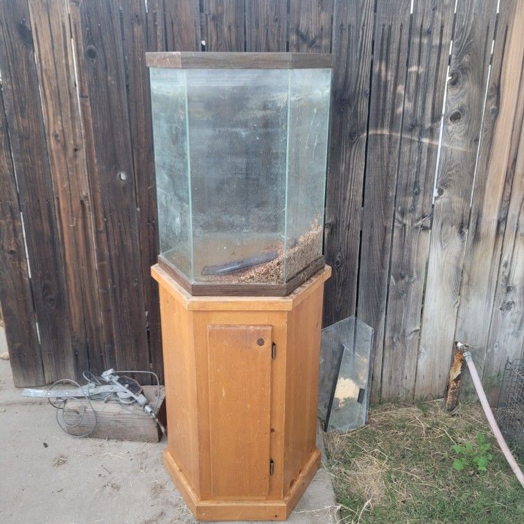 Hexagon 55 Gallon Fish Tank 