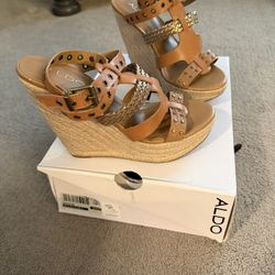 Aldo Chacien Wedges US 6 