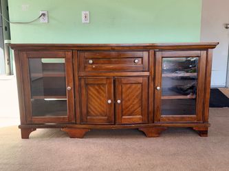 Entertainment center