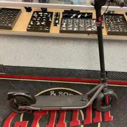 Sisigad Electric Scooter 220 Pound Max Speed 19MPH ( Sold As-Is )