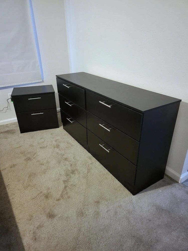 NEW DRESSER and a Night Stand 👍
