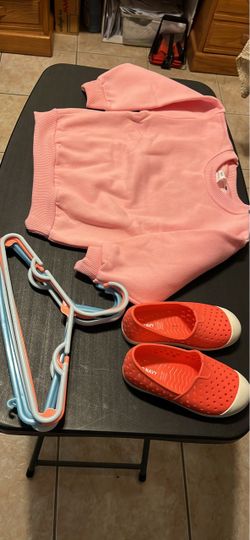 Brand New sweater size S, shoes 👞 size 10and all hangers