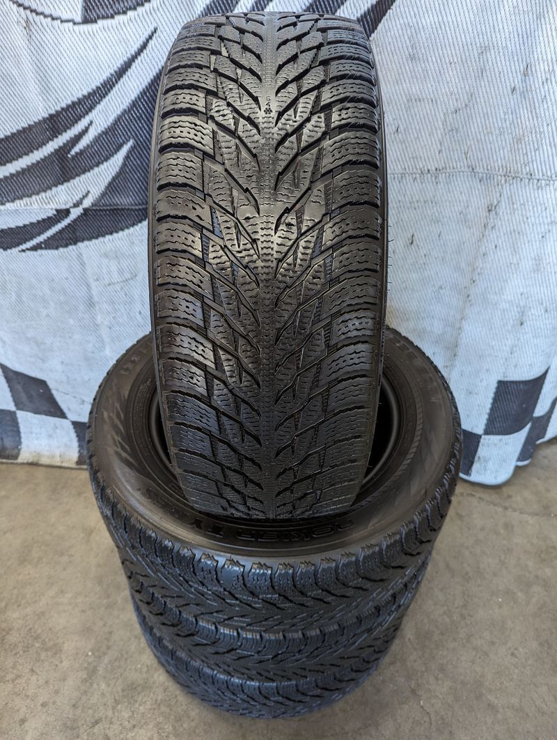 225/60r17 Nokian Hakkapeliitta R3 SUV studless winter snow tires
