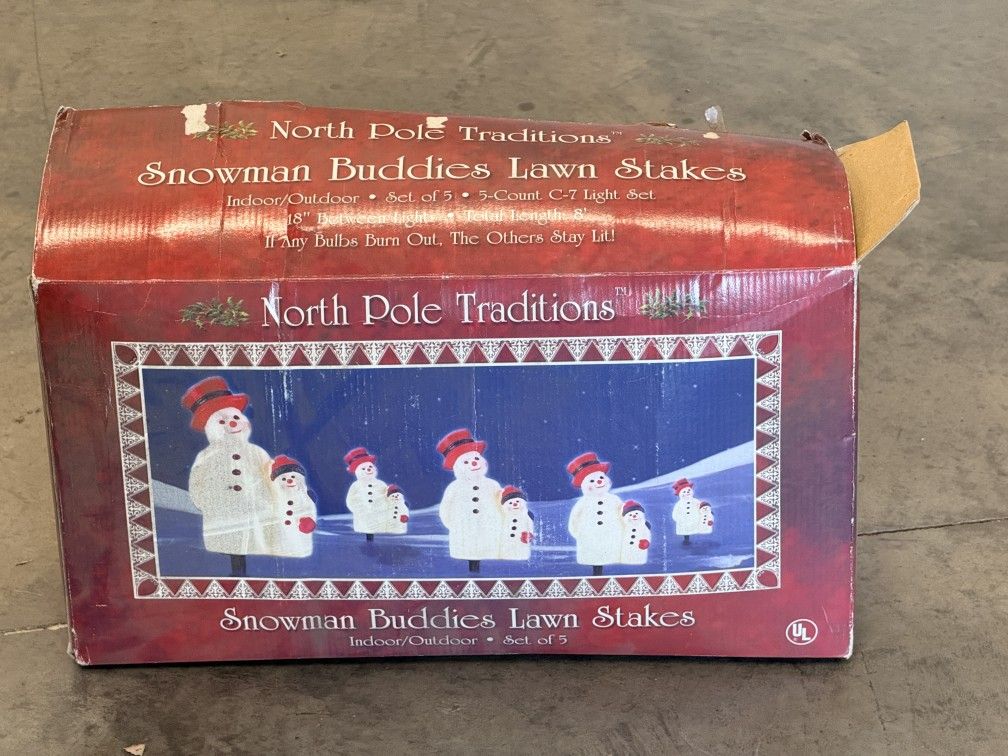 Snowman Buddies Lawn Stakes