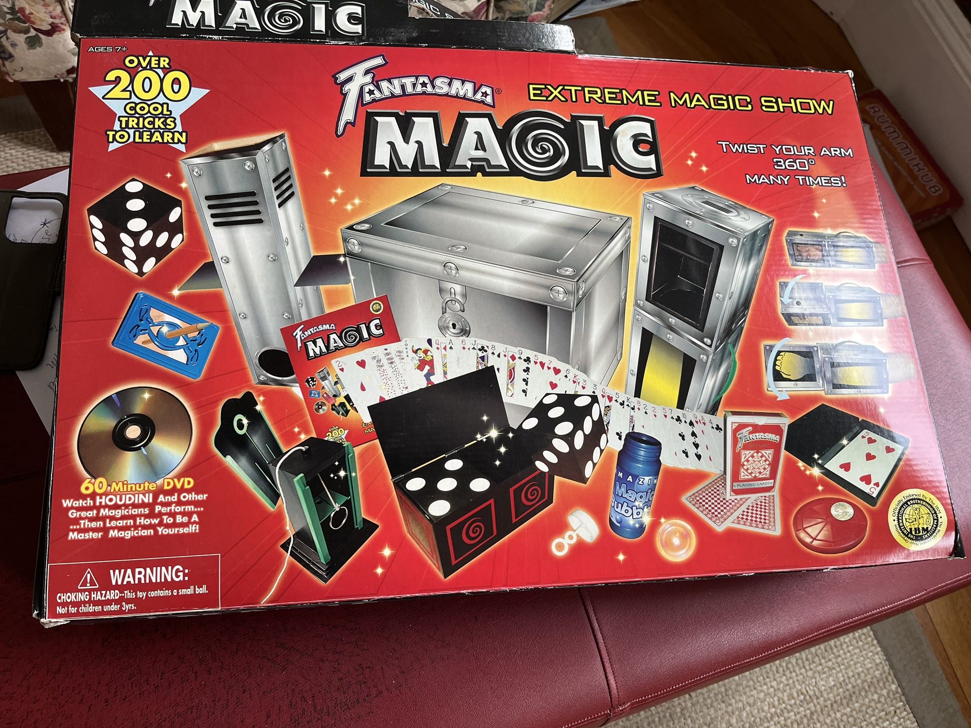 Fantasma Magic w/ how to DVDs , booklets plus shoe’t, cash cards, AS pictured