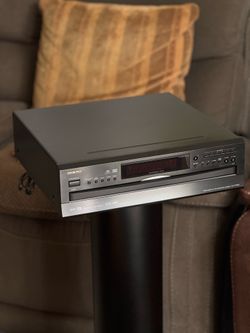 Onkyo DV-CP802 6 disc SACD/DVD - Read Description