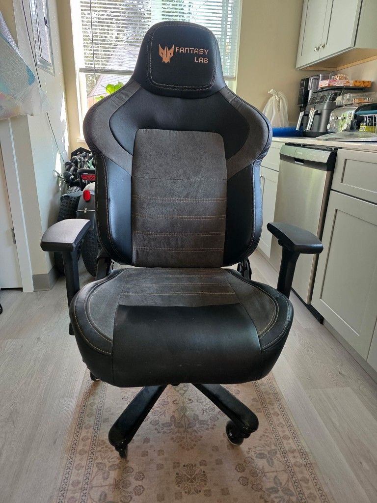 Gaming Chair Supports Up To 500lb