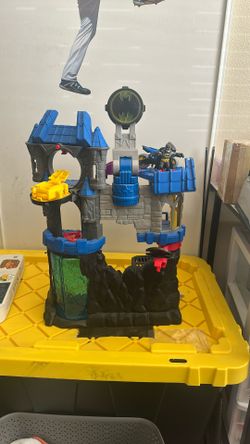 Imaginext Batman Wayne Manor Batcave Play Set (2017)
