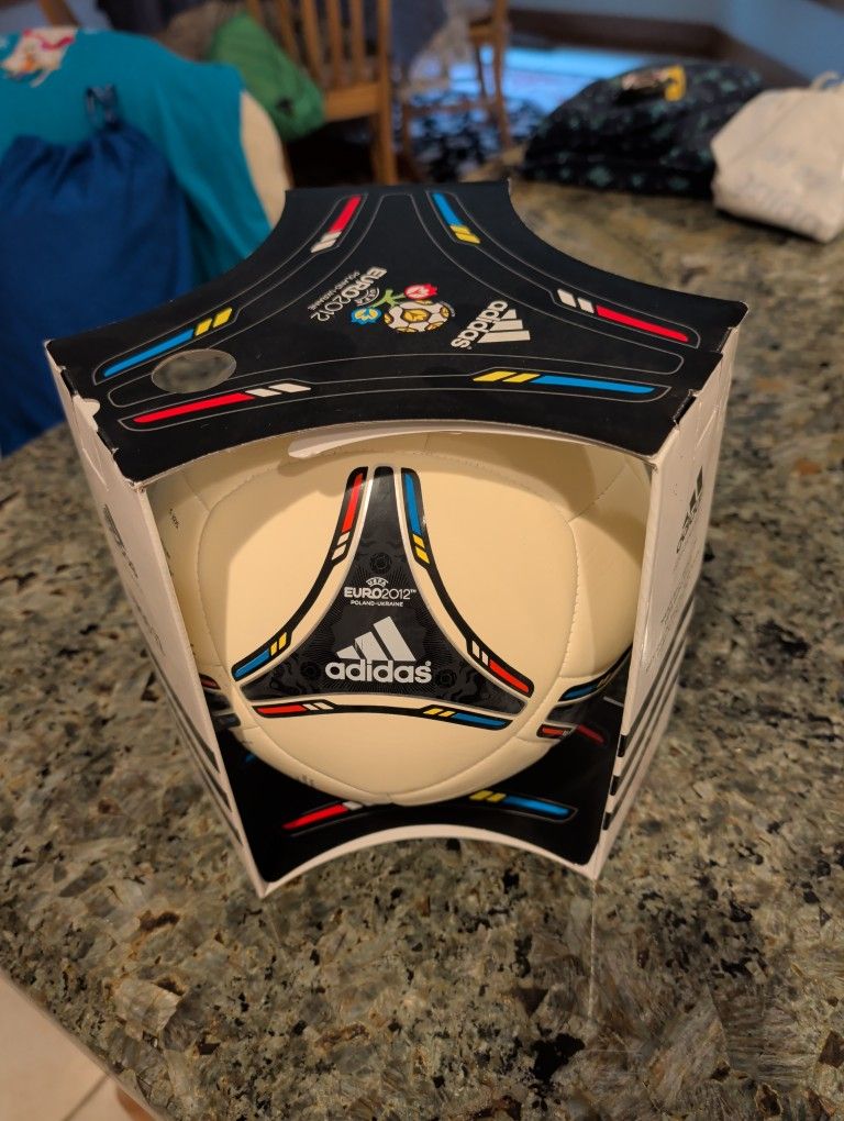 Adidas Euro2012 Soccer Ball