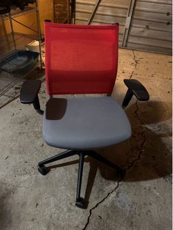 SitOnIt Seating “Wit” Mid-Back Ergonomic Task Chair (Exemplis)