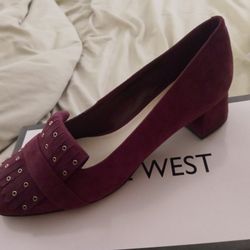 New! Nine West Purple Pumps