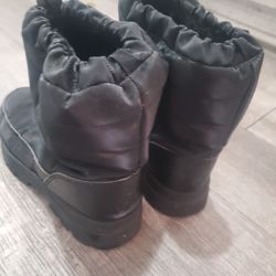 Snow Boots 