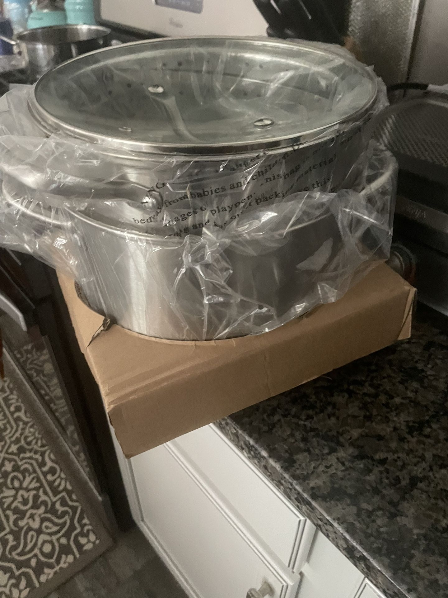 Brand New 4 Piece Sedona 8qt Stock Pot