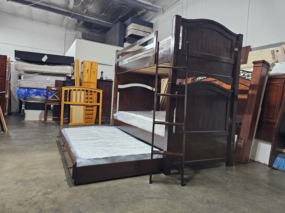 Twin Over Twin Bunk Bed And Trundle