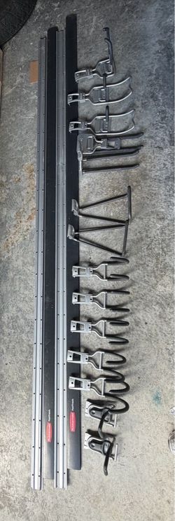 Rubbermaid Garage FastTrack storage