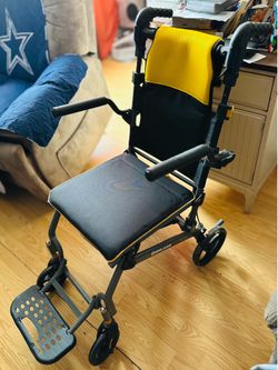 Lightweight wheelchair