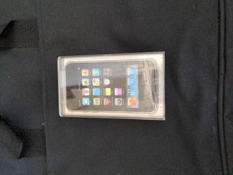 Apple Ipod Touch 8gb SEALED IN BOX