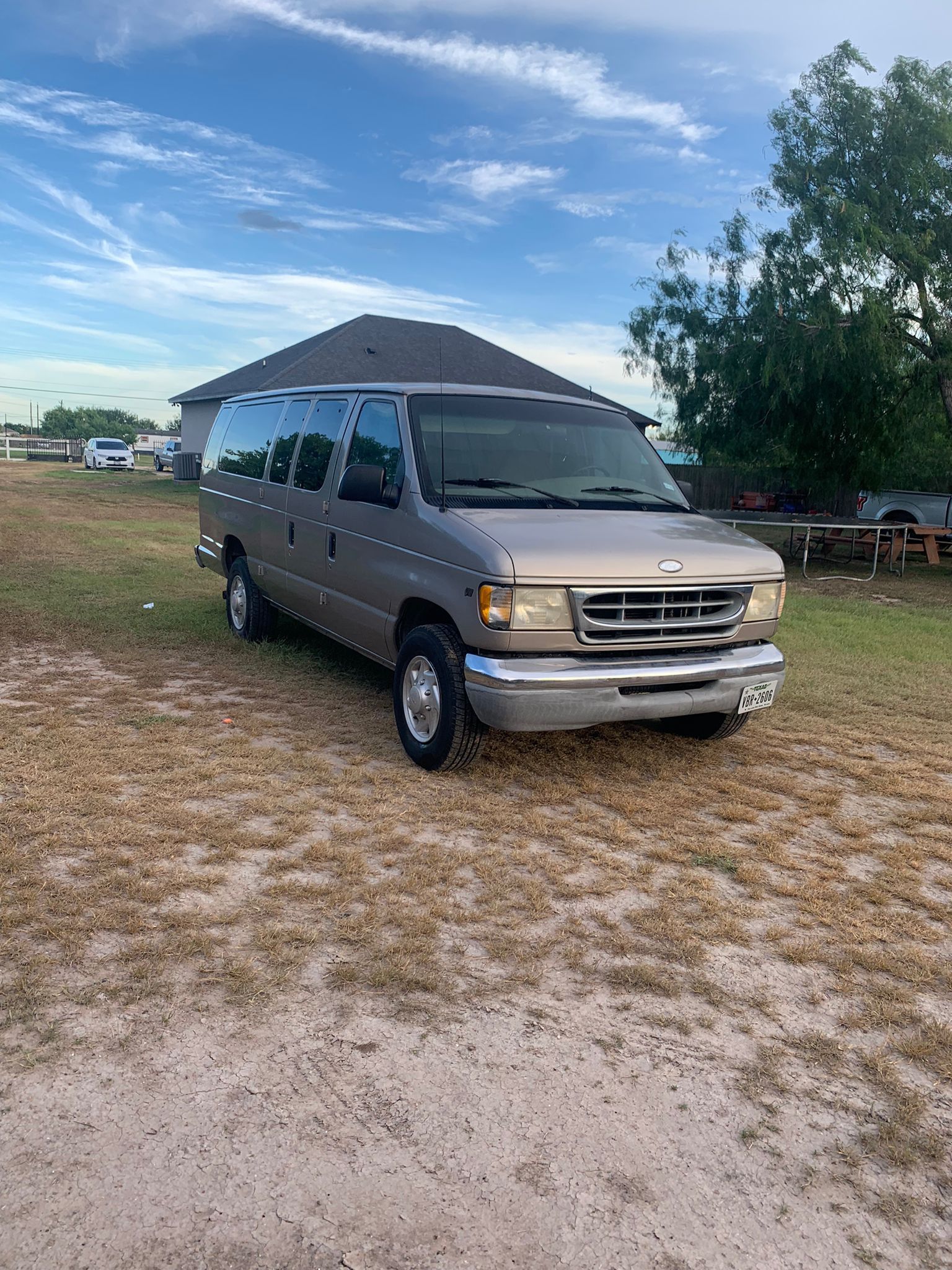 2001 Ford E350