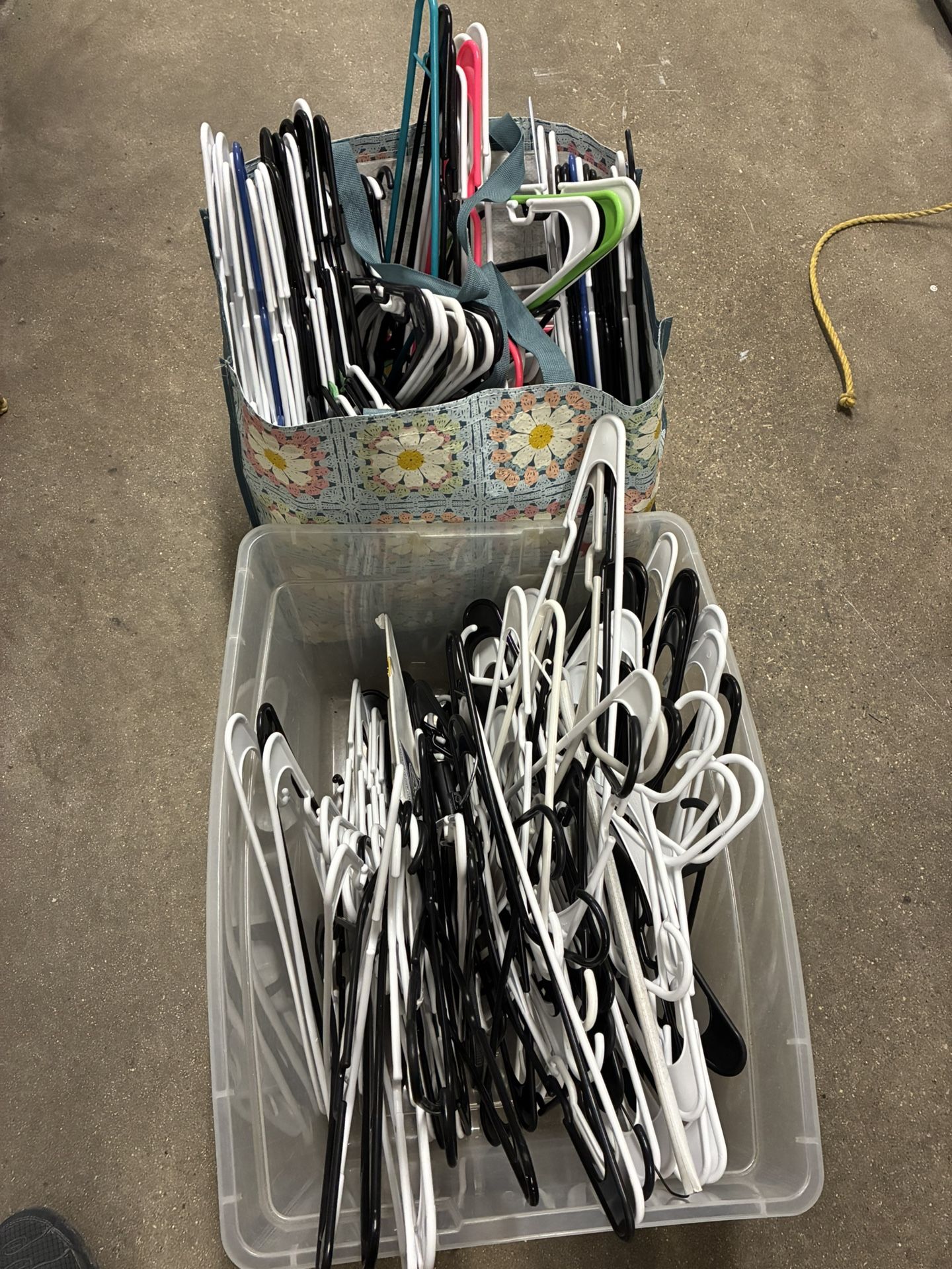 100+ Plastic Hangers