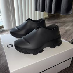 Givenchy Monumental  Mallow Rubber Sneaker