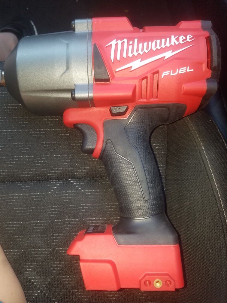 Brand New Milwaukee 1/2'' Impact Wrench