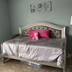 Twin Size Furniture 
