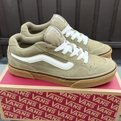 $45 Men’s Vans Brand New Size 8.5 / 9 / 10.5 / 11 / 12 / 13 (Women’s 10 / 10.5 / 12)