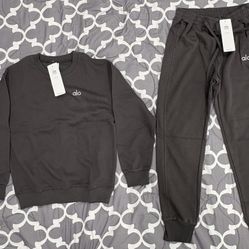 Women’s Dark Gray Alo Yoga Set 
