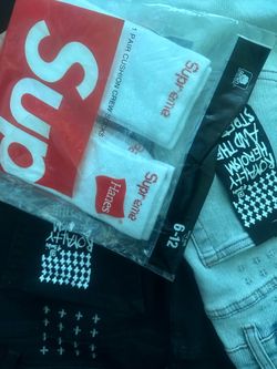 Supreme socks